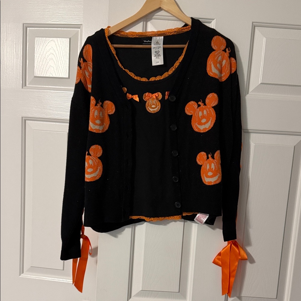 Minnie and Micky Black and Orange Halloween Sweater AND matching Shirt Size XL